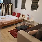 Garsoniere Fundeni - Langa Spital * Bukarest
